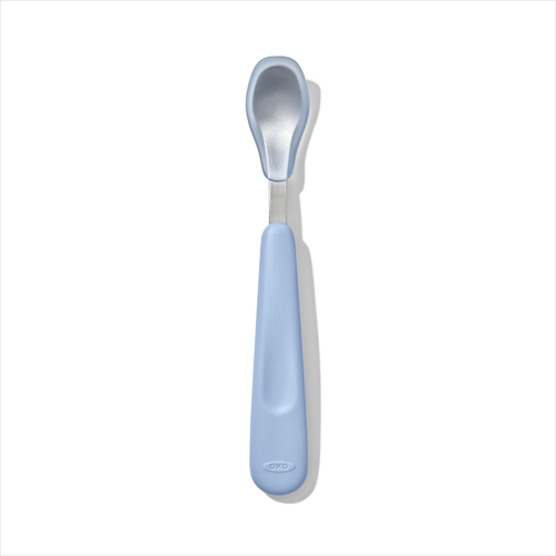ช้อนป้อนอาหารเด็กแบบพกพา สีฟ้าพาสเทล I OXO TOT ON-THE-GO FEEDING SPOON - DUSK