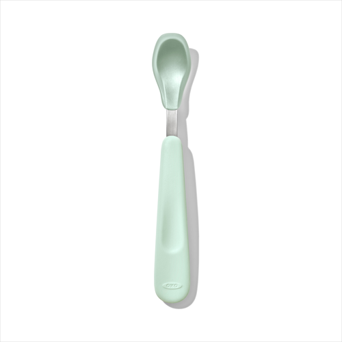 ช้อนป้อนอาหารเด็กแบบพกพา สีเขียวพาสเทล I OXO TOT ON-THE-GO FEEDING SPOON - OPAL