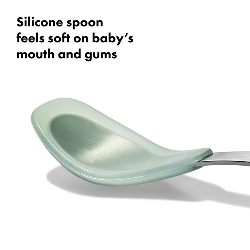 ช้อนป้อนอาหารเด็กแบบพกพา สีเขียวพาสเทล I OXO TOT ON-THE-GO FEEDING SPOON - OPAL
