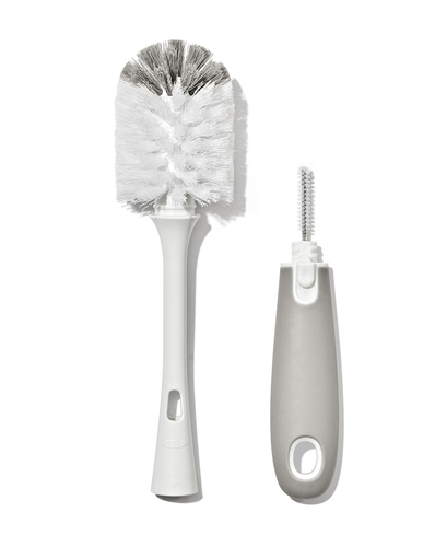 แปรงล้างขวดนมและจุกนม สีเทา I OXO TOT BOTTLE BRUSH WITH DETAIL CLEANER & STAND - GRAY