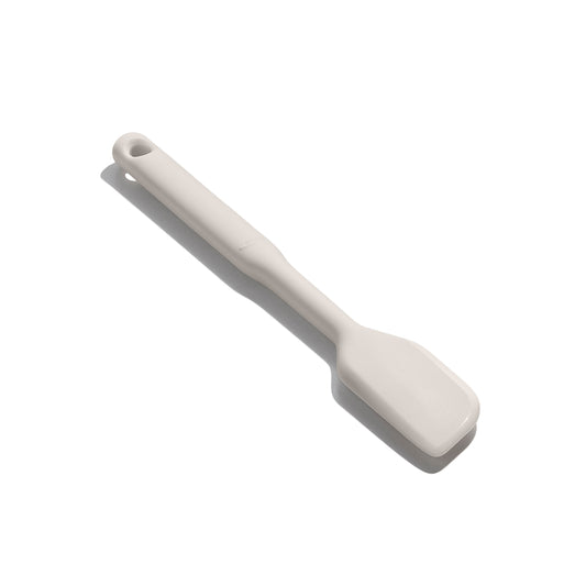 ไม้พายซิลิโคน ทนความร้อน ขนาดเล็ก สีข้าวโอ๊ต l OXO Small Silicone Spatula Oat