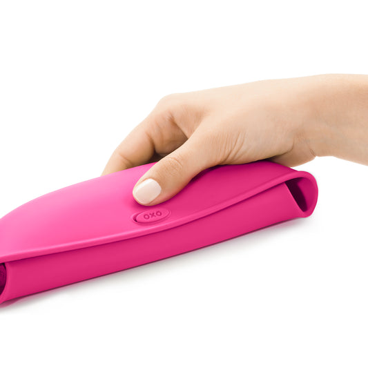 ผ้ากันเปื้อนเด็ก สีชมพู | OXO Tot Roll-Up Bib Pink