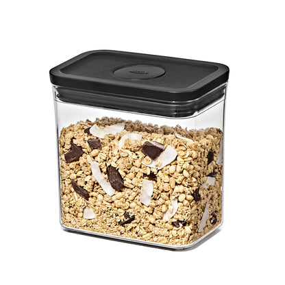 กล่องถนอมอาหาร สี่เหลี่ยมผืนผ้า ขนาดใหญ่ 1.6 ลิตร/1 kg ฝาดำด้าน I OXO POP CONTAINDER RECTANGLE SHORT 1.6 L (1 KG) - MATTE