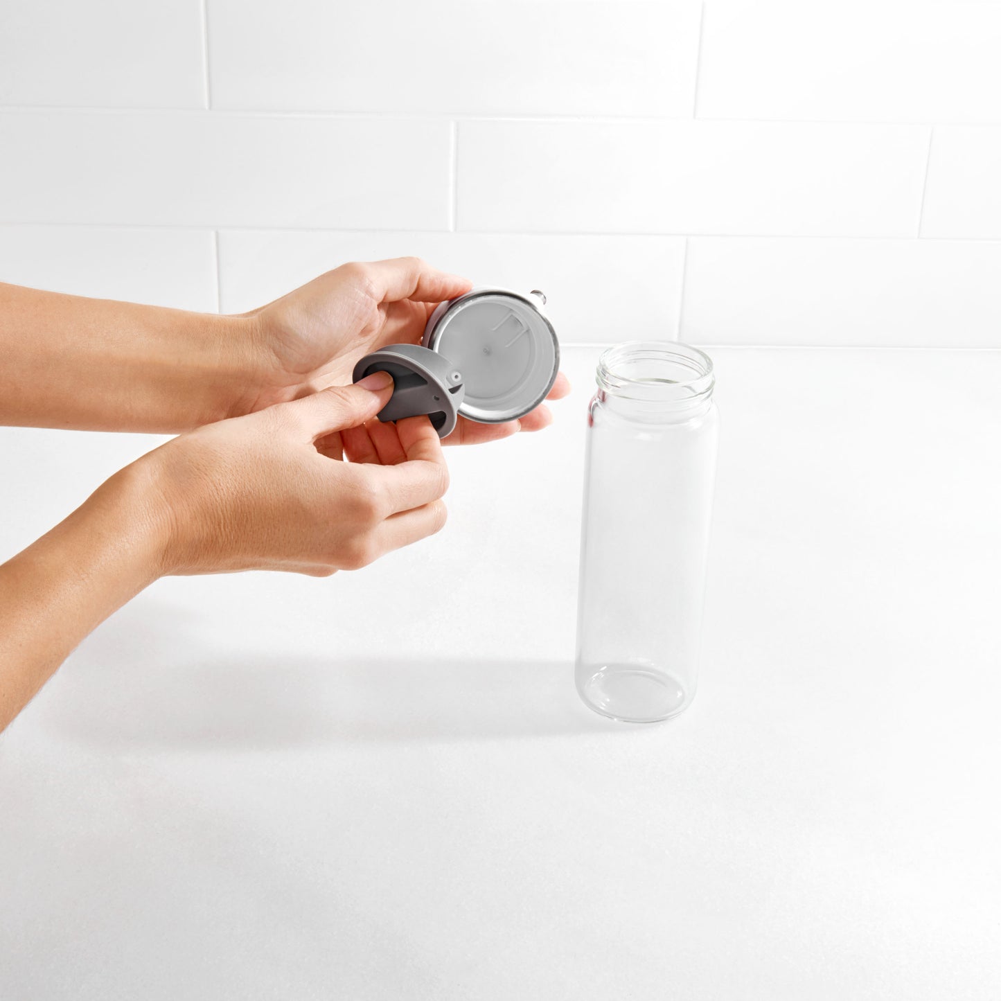 ขวดแก้วใส่น้ำมันหรือน้ำสลัด ขนาด 12 ออนซ์ l OXO Precision Pour Glass Dispenser 12 oz