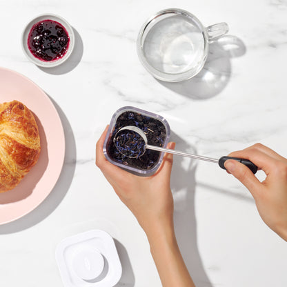 ช้อนกลมสำหรับต้มชา | OXO GG Twisting Tea Ball