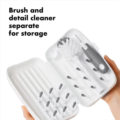 แปรงล้างขวดนม แบบพกพา สีเทา | OXO Tot on-the-go drying rack & bottle brush Grey