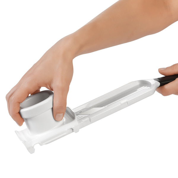 เครื่องสไลซ์ผักเล็ก แบบแว่น l OXO GG Mini Vegetable Slicer