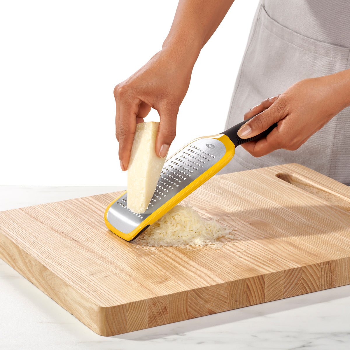 ที่ขูดช็อคโกแล็ต ขนาดกลาง l OXO GG Etched Medium Grater