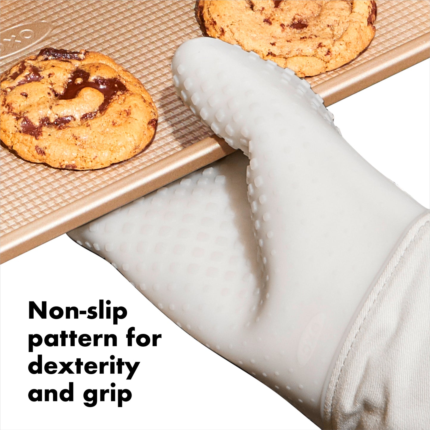 ถุงมือซิลิโคนกันร้อน สีขาว 1 ชิ้น  l OXO GG Silicone Oven Mitt Oat
